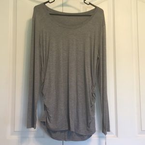 A glow long sleeve maternity top in grey